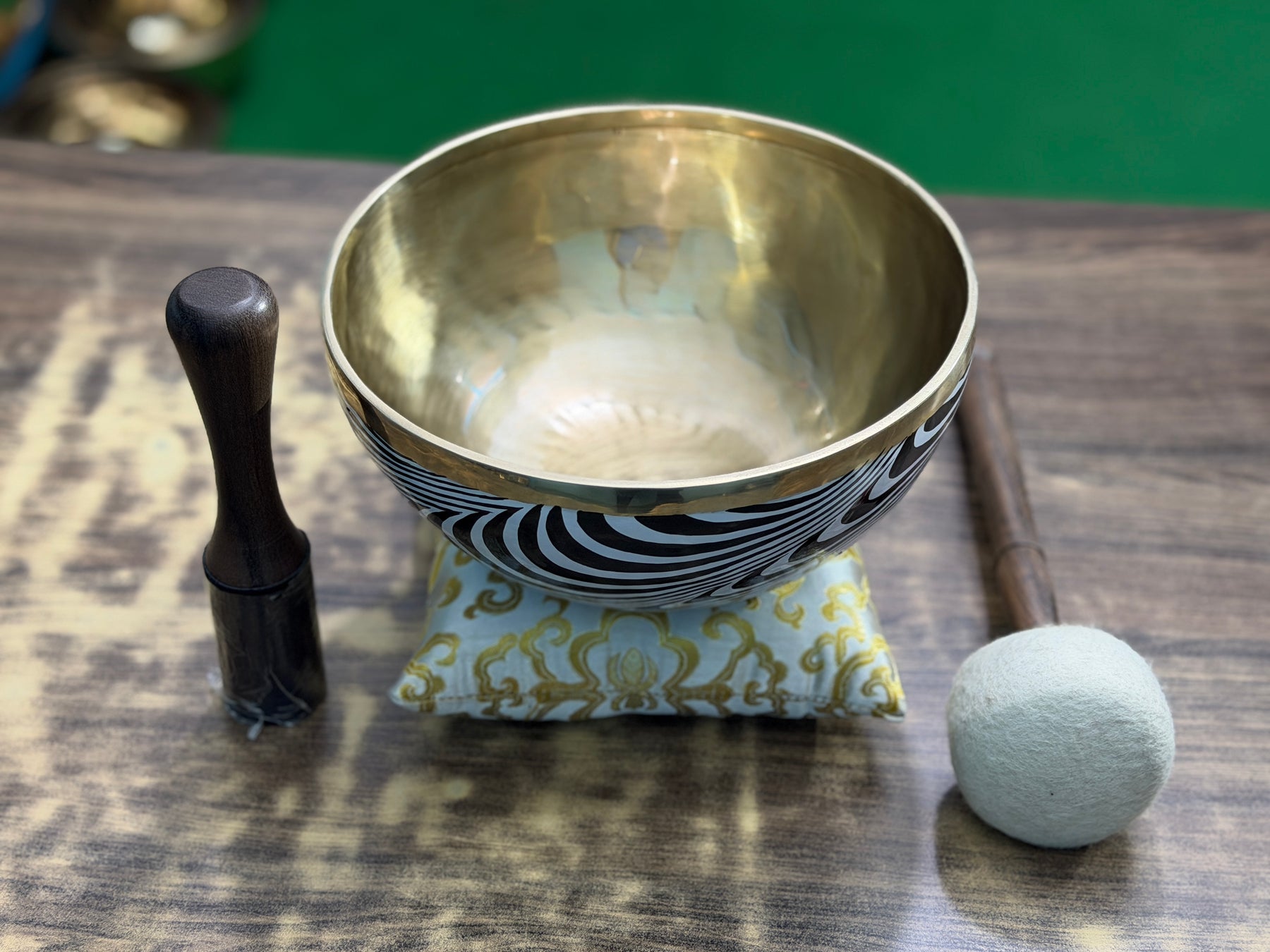 The 5th Dimension 9 Inch Diameter Bell Metal Bronze Singing Bowl I Limited Edition