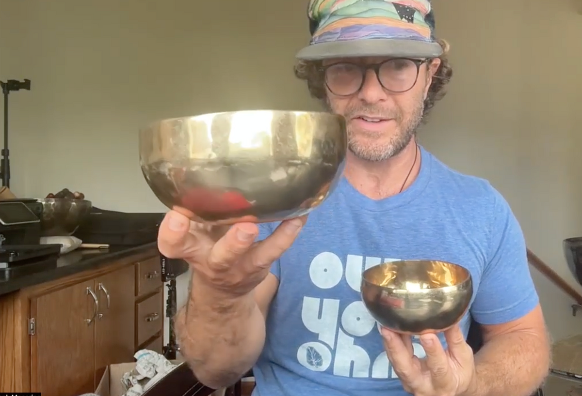 Perfect Fifth Bowl Pair: 4.75" A and 6" D 0025