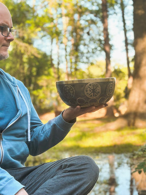 The Sonic Yogi Singing Bowl + Course + Mastermind