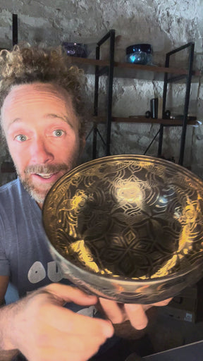 Starlight Solstice Bowl: 8.25 Inch Burnished Patina Relief Bronze Singing Bowl